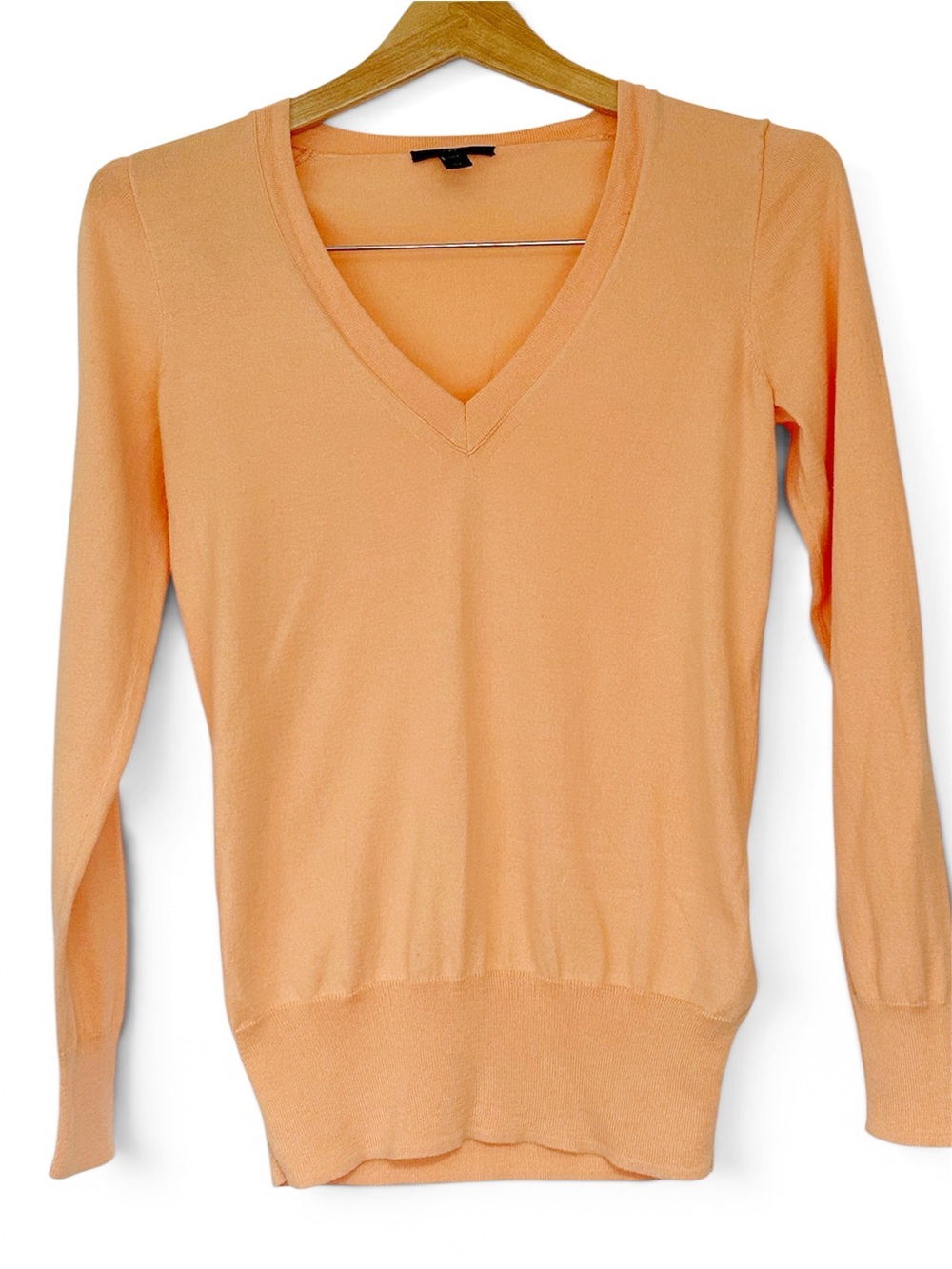 J Crew Peach V-Neck Women's Sweater - Classic Lightweight Knit